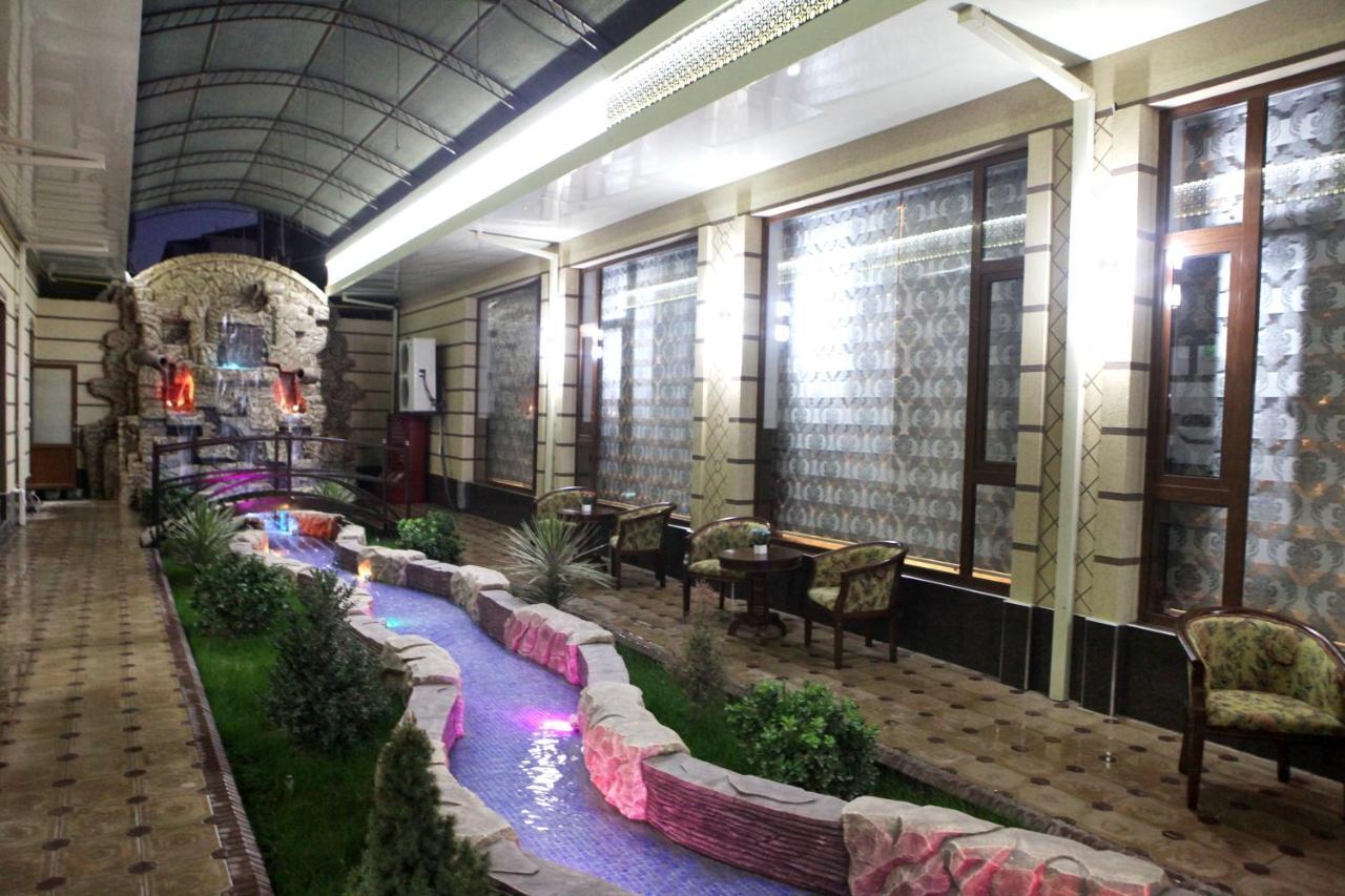 Hotel Naxshab Qarshi Buitenkant foto