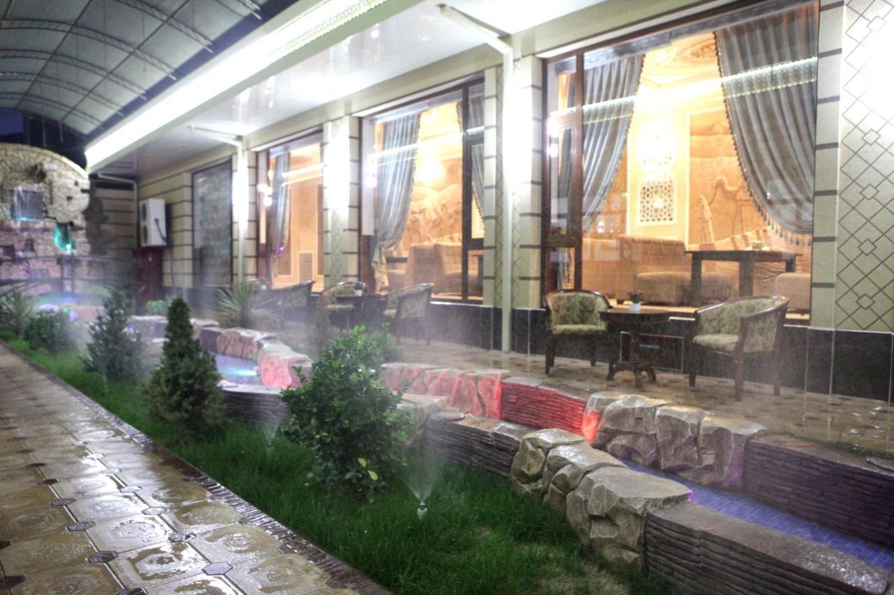 Hotel Naxshab Qarshi Buitenkant foto