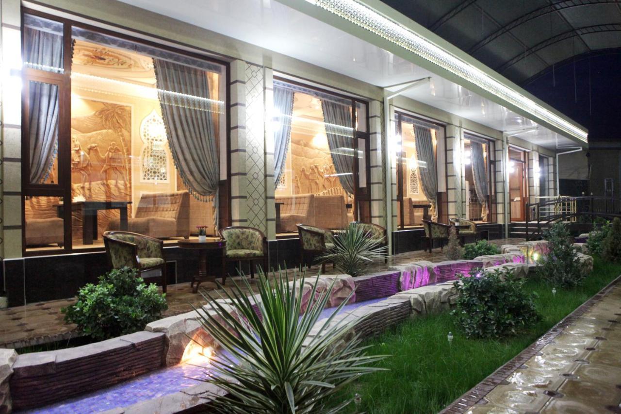 Hotel Naxshab Qarshi Buitenkant foto