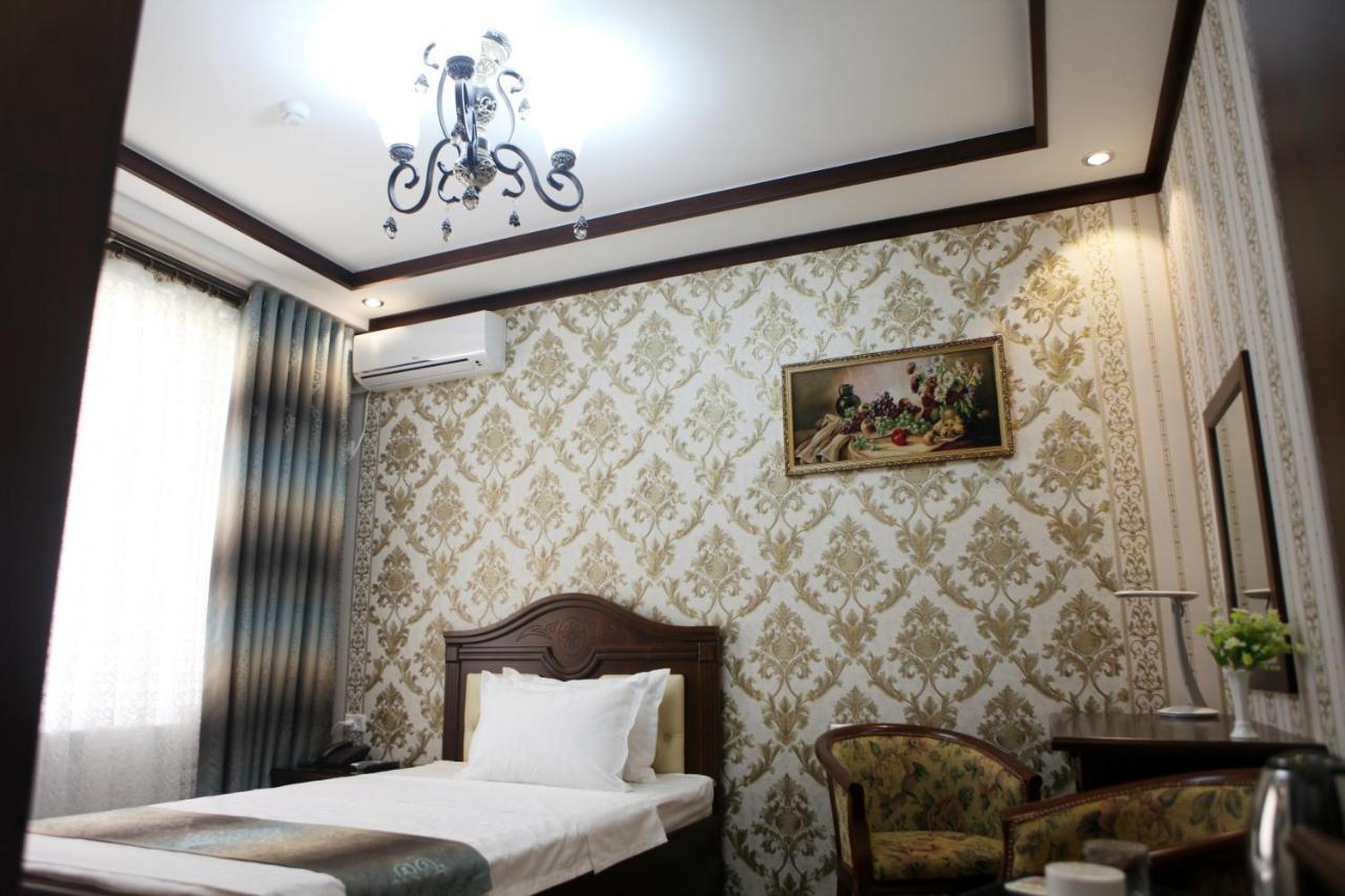 Hotel Naxshab Qarshi Buitenkant foto