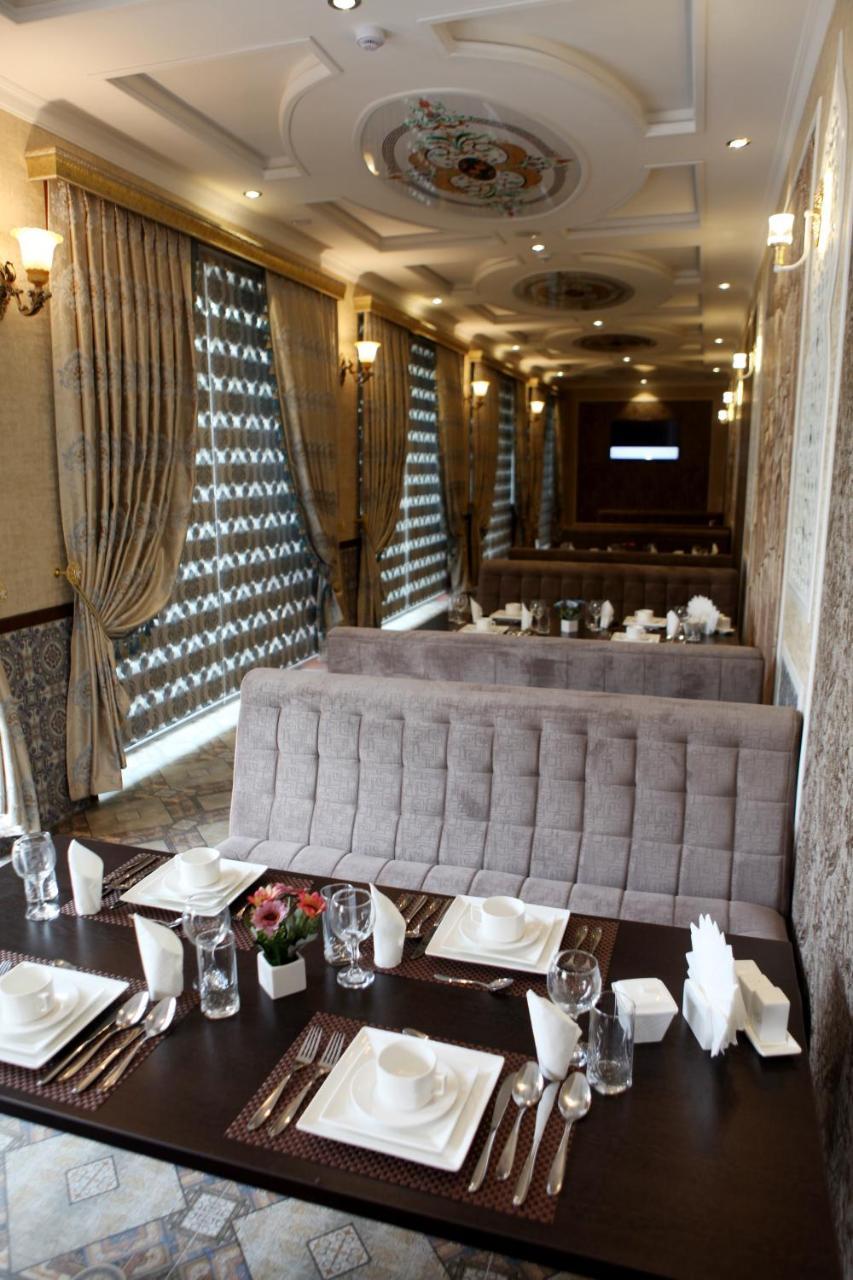 Hotel Naxshab Qarshi Buitenkant foto